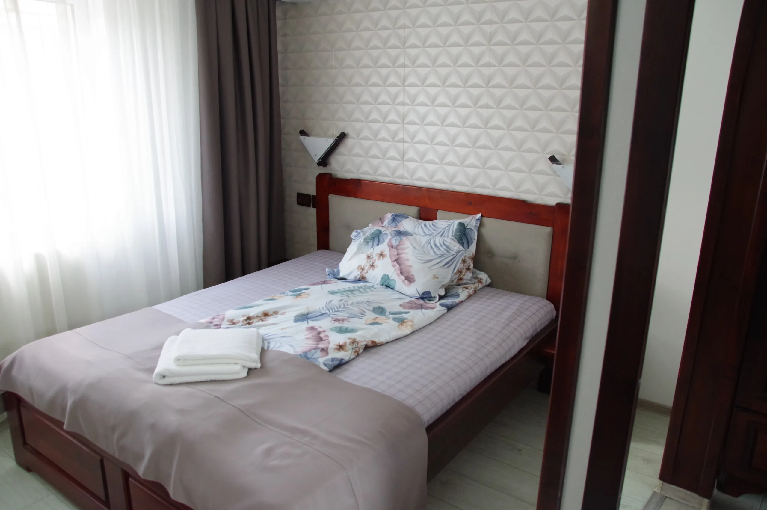 Camera dubla standard cu pat matrimonial